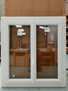 Fenêtre PVC 2 vantaux