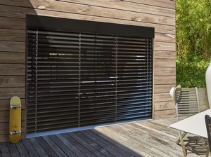 Brise Soleil Orientable avec guidage par coulisses