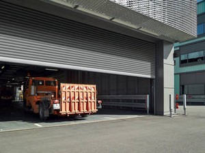 Porte de garage industrielle