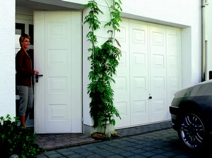 Portillon indépendant pour porte basculante