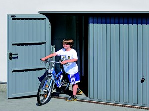 Portillon indépendant pour porte basculante